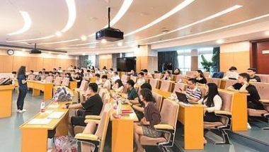 中国留学生回国意愿增强 回国春招开启 求职指南收好