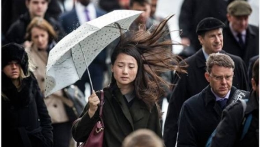 尴尬！留学生回国现状：八成月薪不到一万！